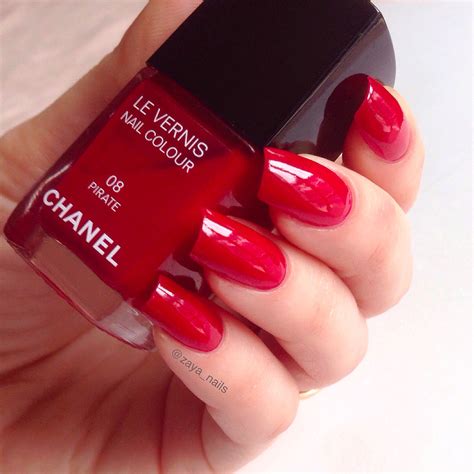 unghie rosso chanel|Smalto Chanel: i migliori colori best seller di Le Vernis .